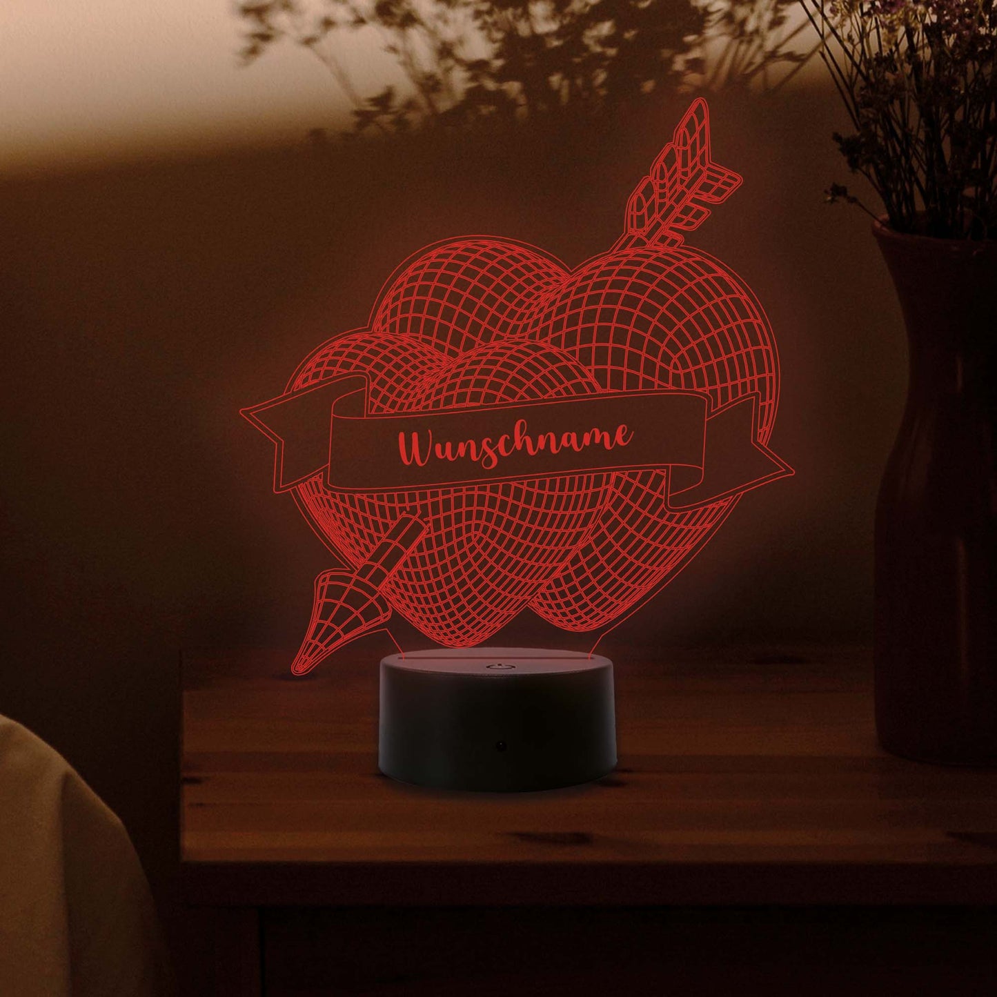 INDIGOS UG - 3D LED Nachttischlampe - zwei Herzen mit Pfeil - personalisiert mit Wunschname - Touch-Nachtlicht - individuell mit Wunschtext - Illusion, Geschenk - Weihnachten Geburtstag