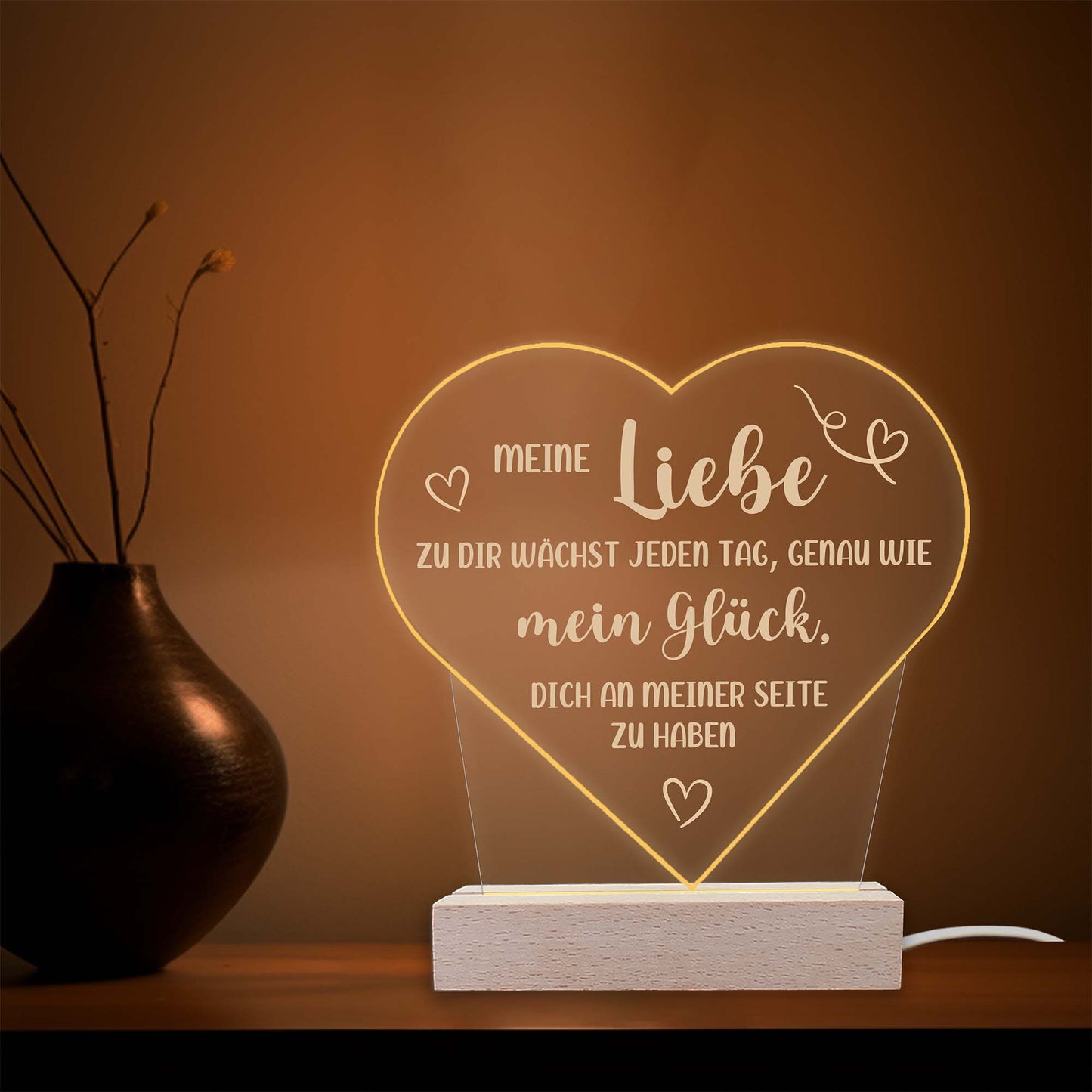 INDIGOS UG - LED Nachttischlampe - Herz - Spruch 1 -  Valentinstag - Herz mit Spruch - Nachtlicht - 3D-LED-Lampe - Weihnachten, Geburtstag - Geschenk für Freund, Freundin, Familie - Liebe