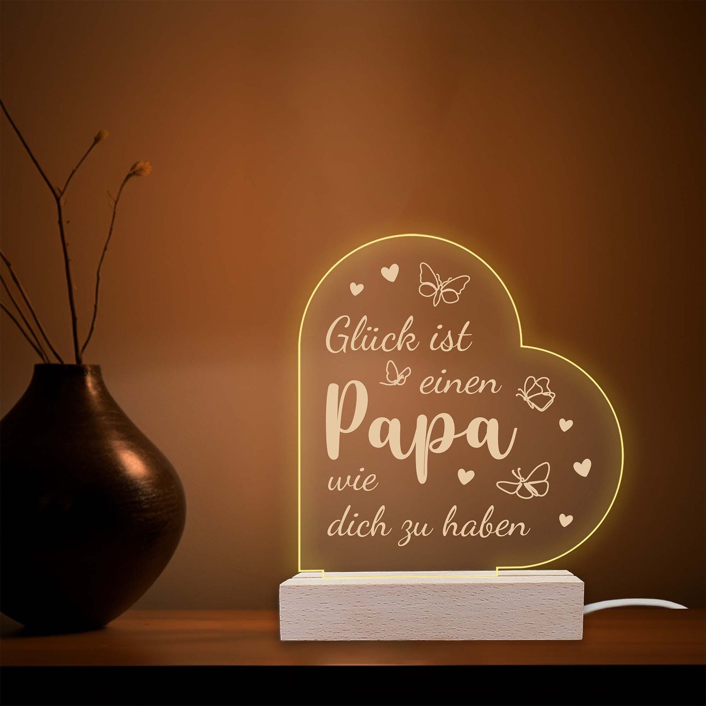 INDIGOS UG - LED Nachttischlampe - Herz links - Spruch 1 - Liebe, Familie, Mama, Papa - Herz mit Spruch - Nachtlicht - 3D-LED-Lampe  - Geschenk, Geburtstag, Weihnachten, Muttertag, Vatertag